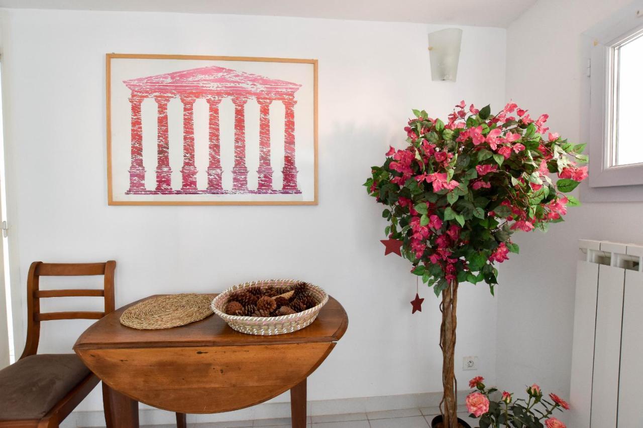 Moulin Rose, Parking - Jardin Apartment Arles Luaran gambar